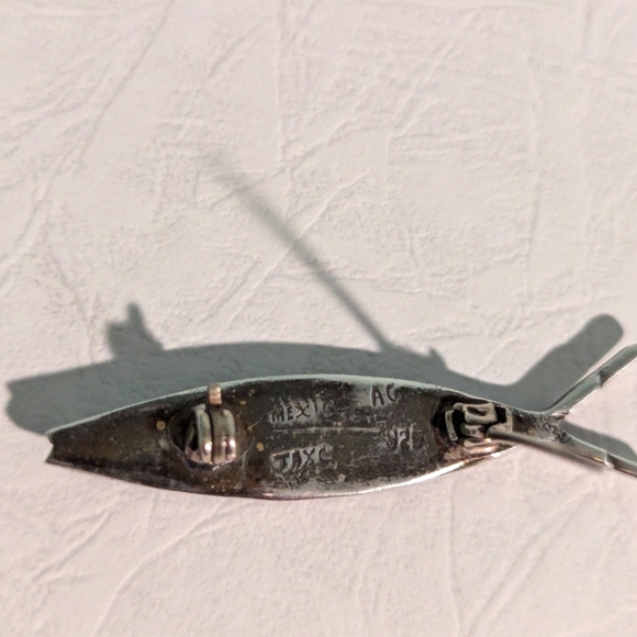 Vintage Taxco Silver Turquoise Fish Brooch/ Pin - Picture 4 of 4